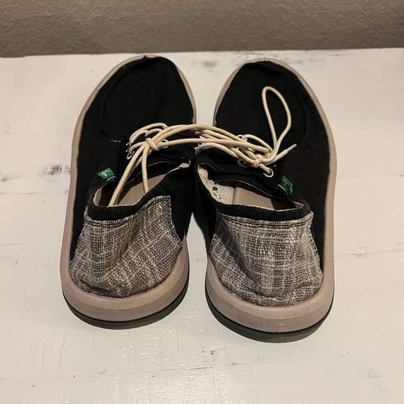 Sanuks size 12 | worn still in good condition - Picture 3 of 4
